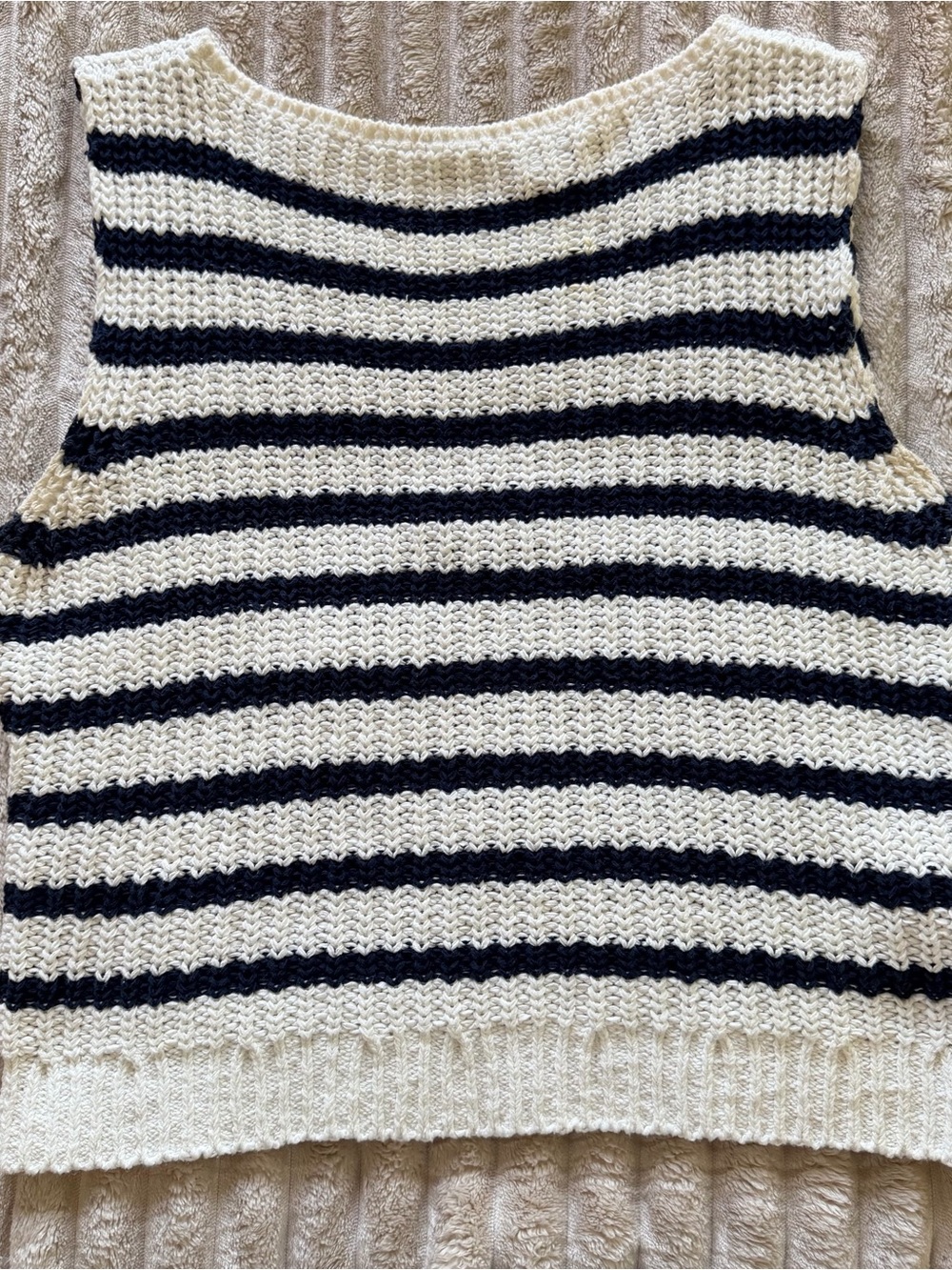Abercrombie & Fitch Black and Cream Striped Sleeveless Crew Sweater